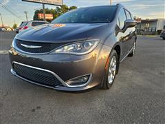 2017 Chrysler Pacifica  2017 Chrysler Pacifica