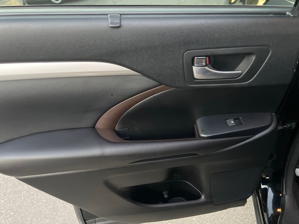 Toyota Highlander  2017 Toyota Highlander  2017