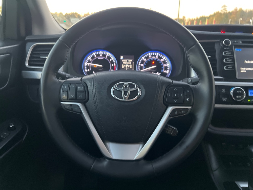 Toyota Highlander  2017 Toyota Highlander  2017