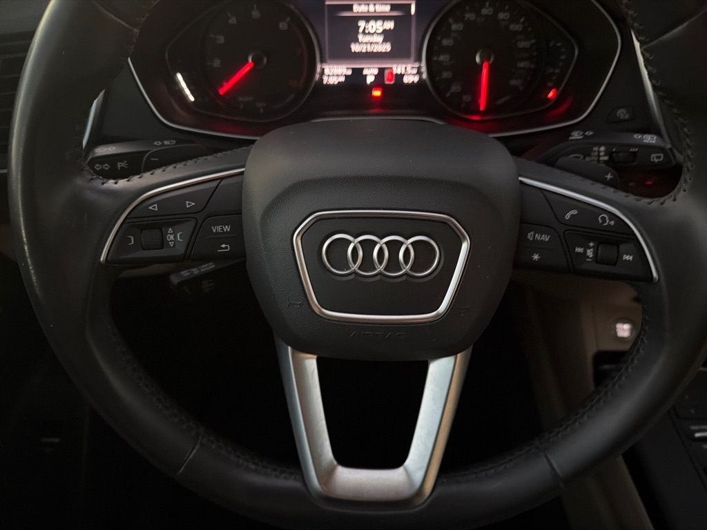 Audi Q5  2020 Audi Q5  2020