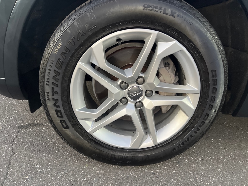 Audi Q5  2018 Audi Q5  2018