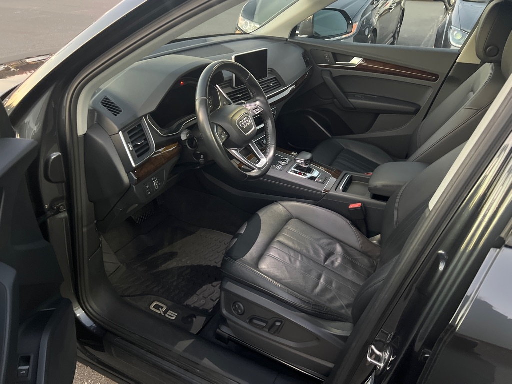 Audi Q5  2018 Audi Q5  2018