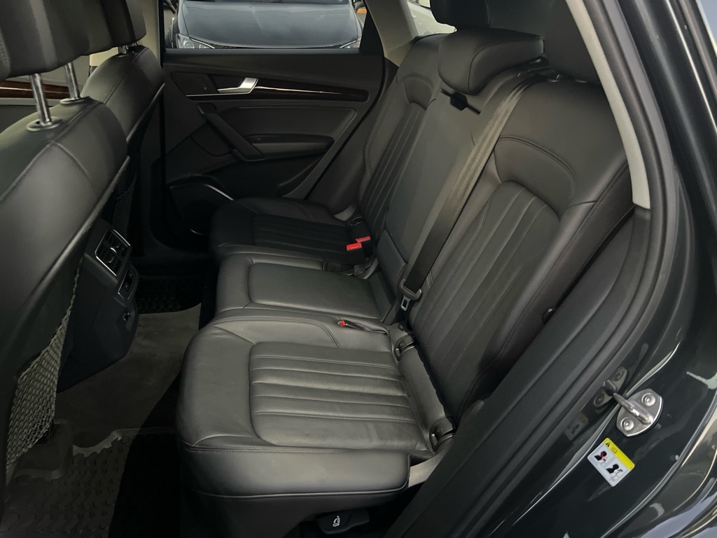 Audi Q5  2018 Audi Q5  2018