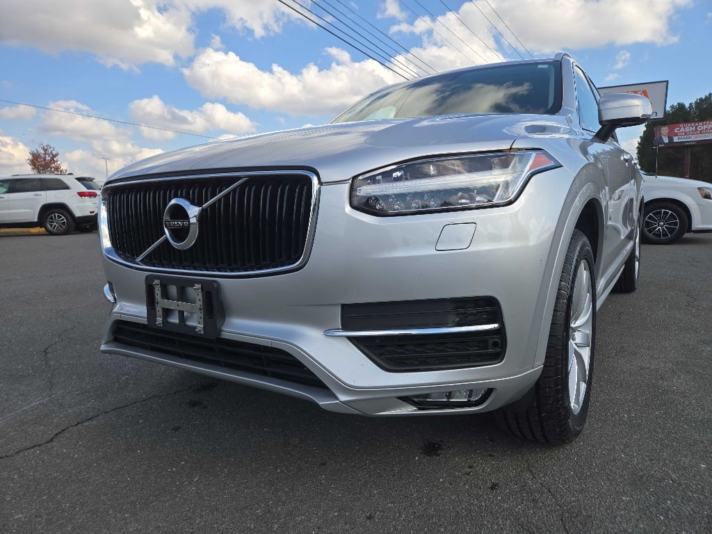 2016 Volvo XC90 Momentum