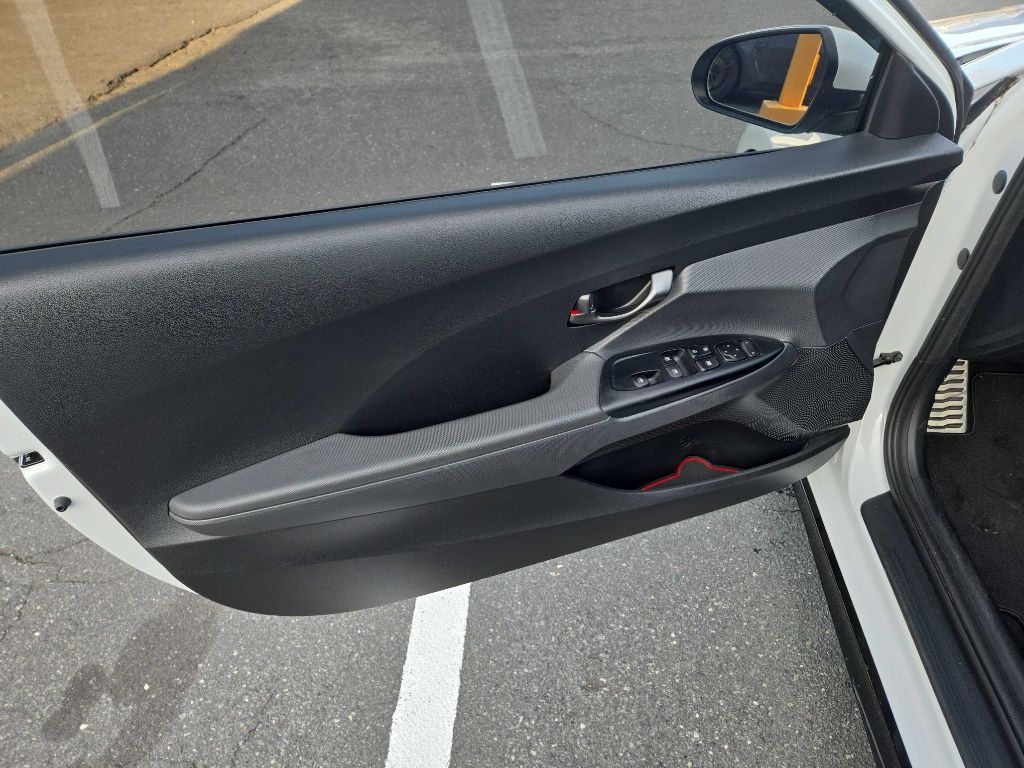 Hyundai Veloster  2020