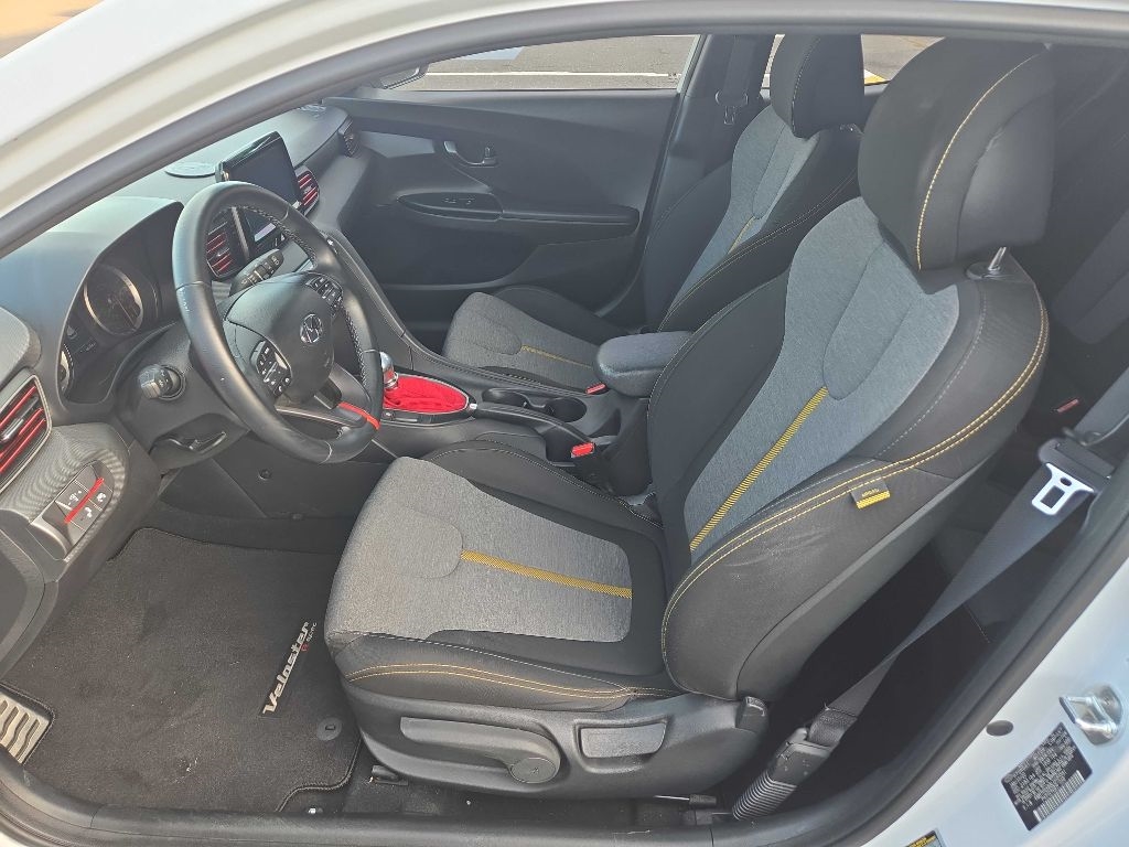 Hyundai Veloster  2020