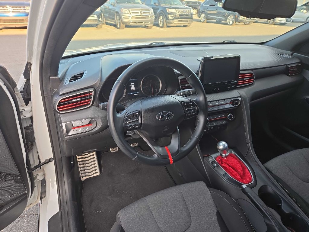 Hyundai Veloster  2020