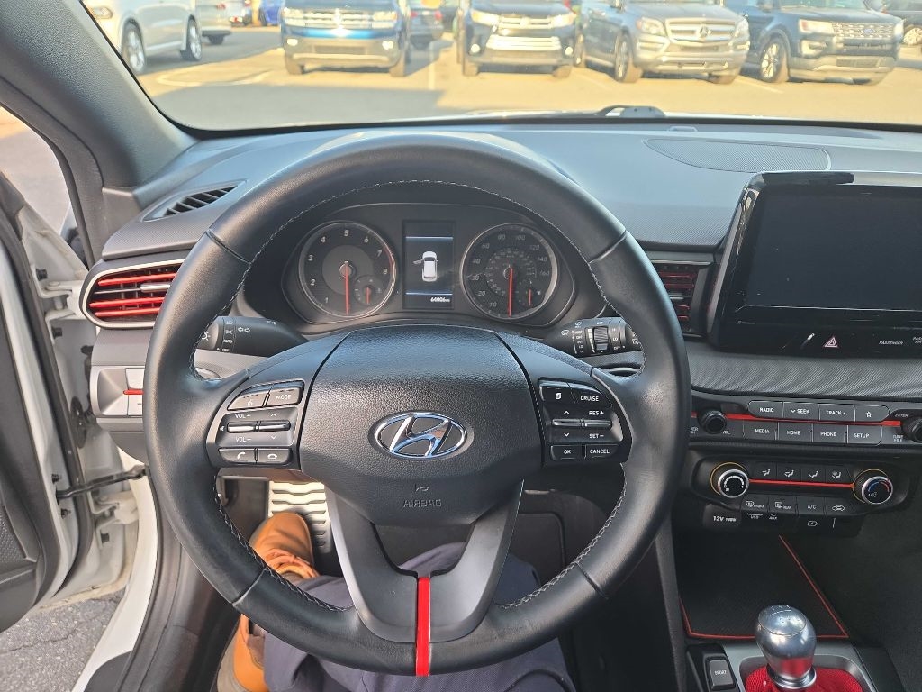 Hyundai Veloster  2020