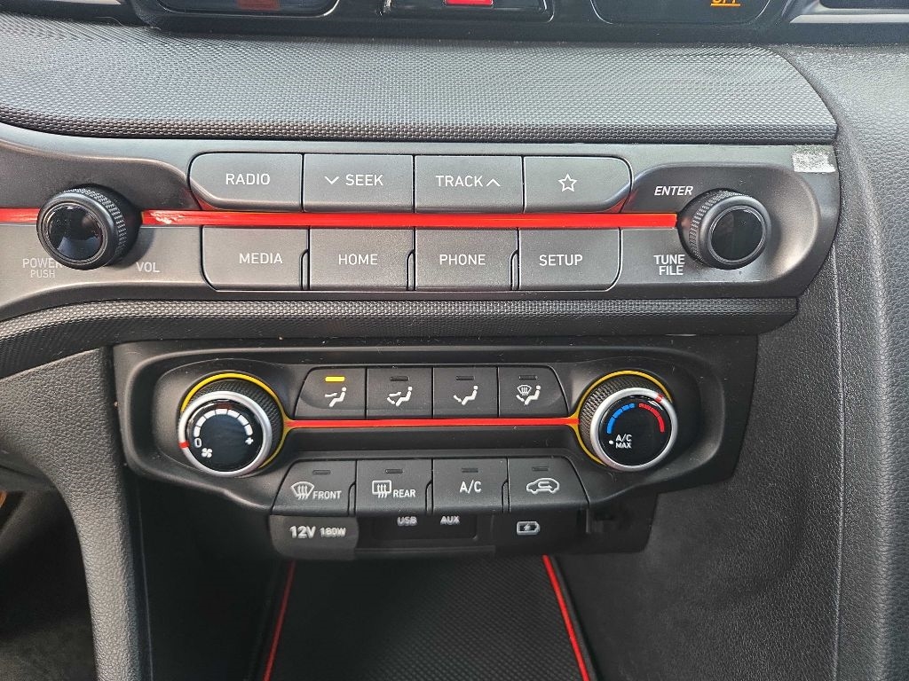 Hyundai Veloster  2020