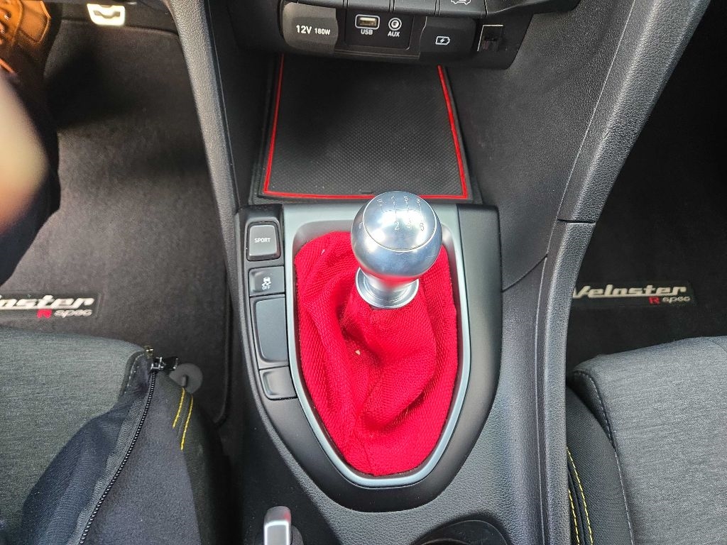 Hyundai Veloster  2020