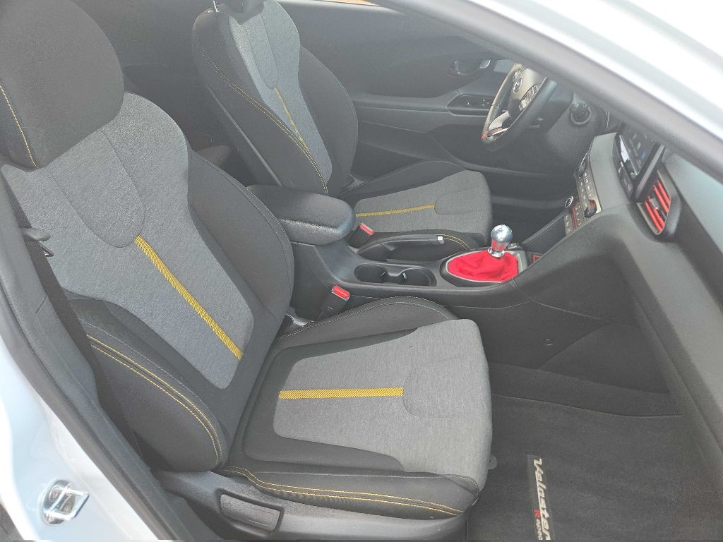 Hyundai Veloster  2020