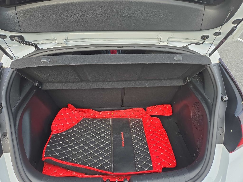 Hyundai Veloster  2020