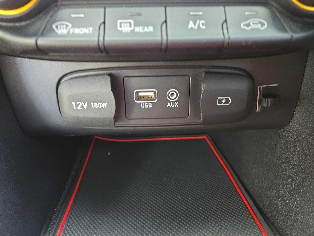 Hyundai Veloster  2020