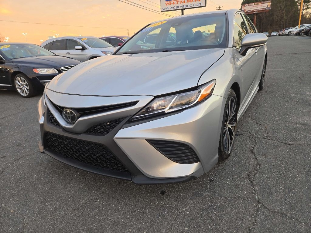 Toyota Camry  2018