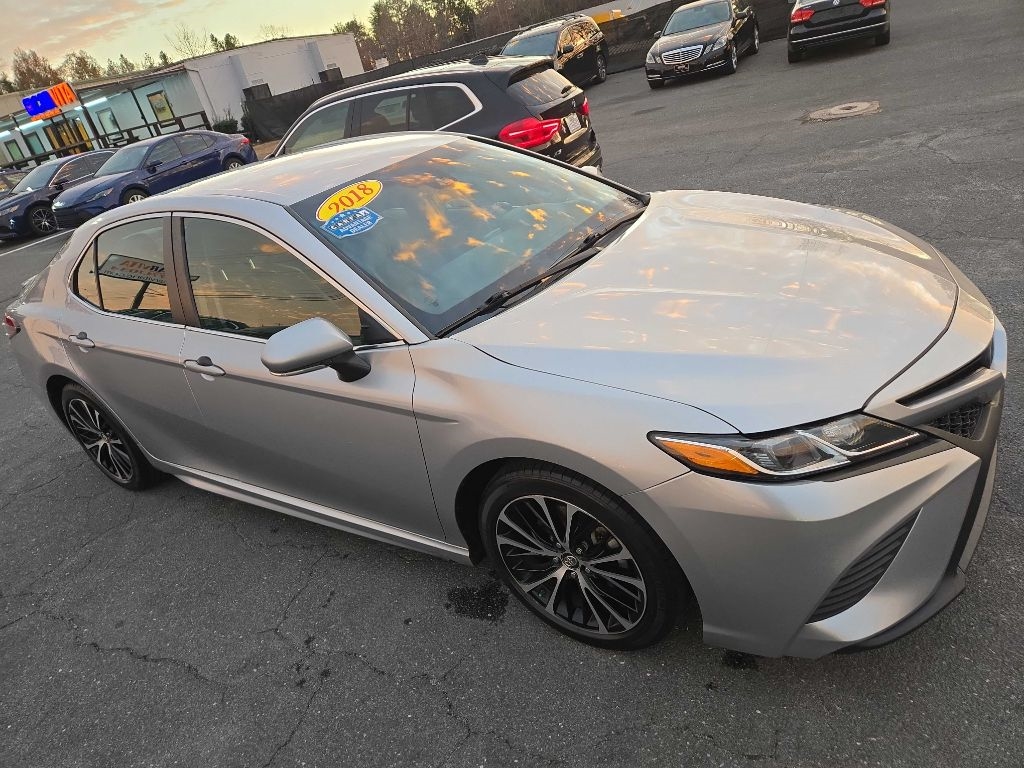 Toyota Camry  2018