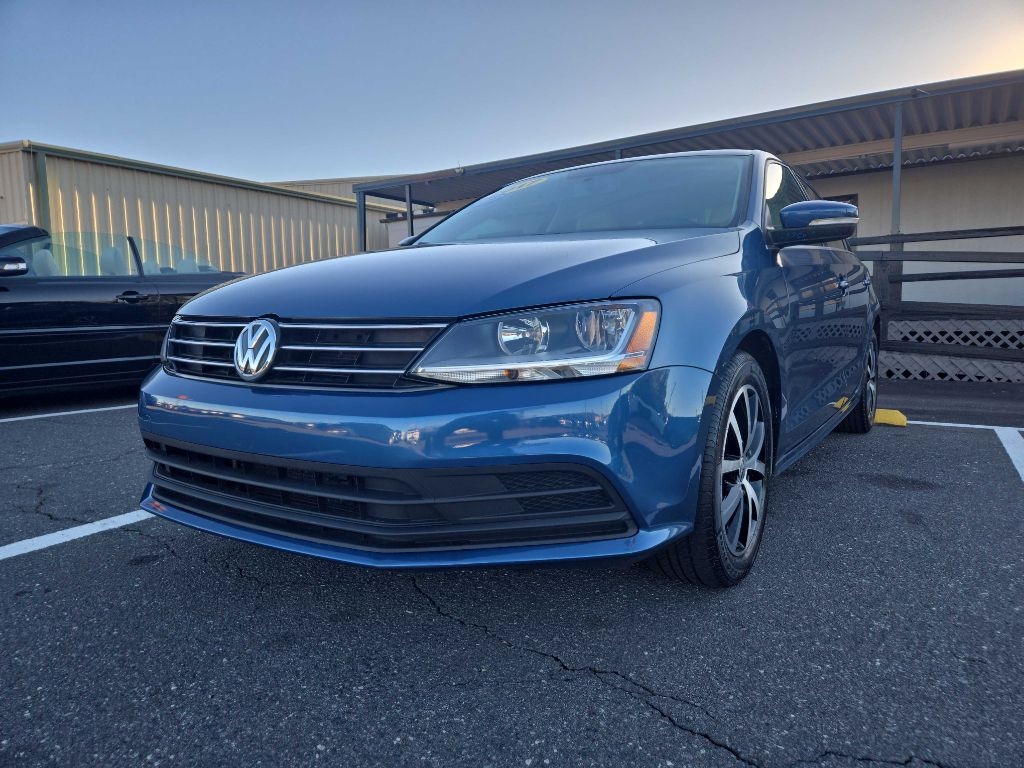 Volkswagen Jetta  2017