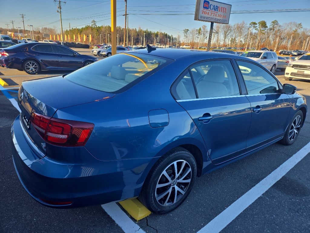 Volkswagen Jetta  2017