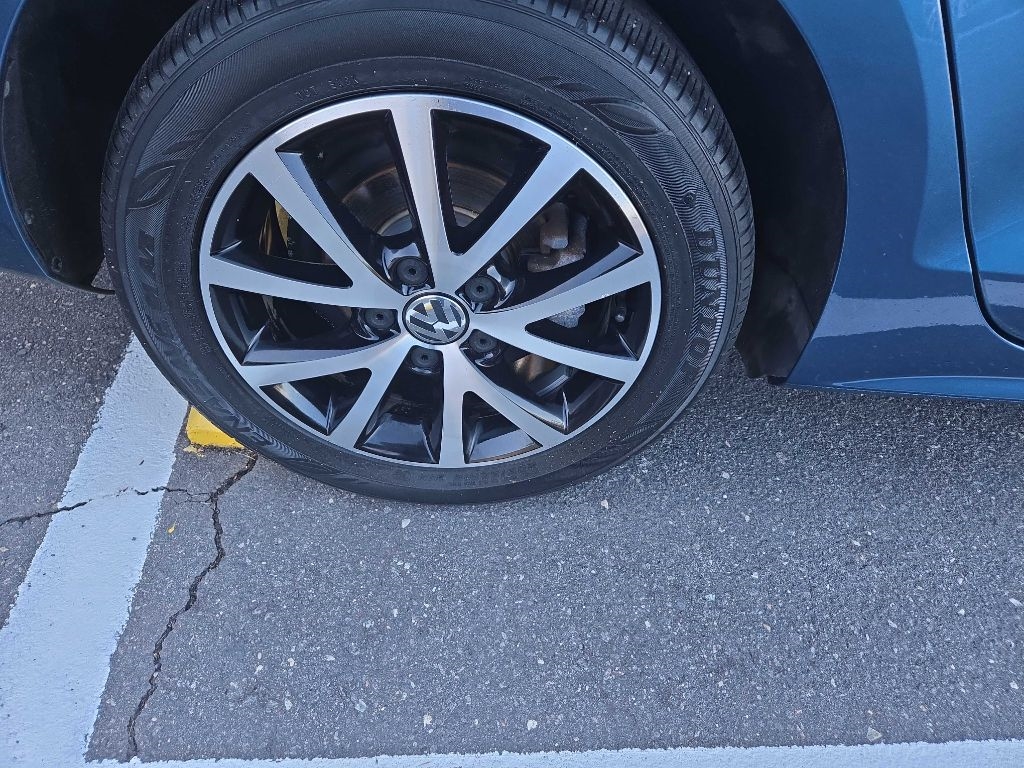 Volkswagen Jetta  2017