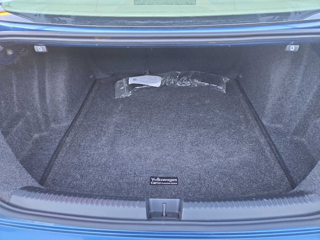 Volkswagen Jetta  2017