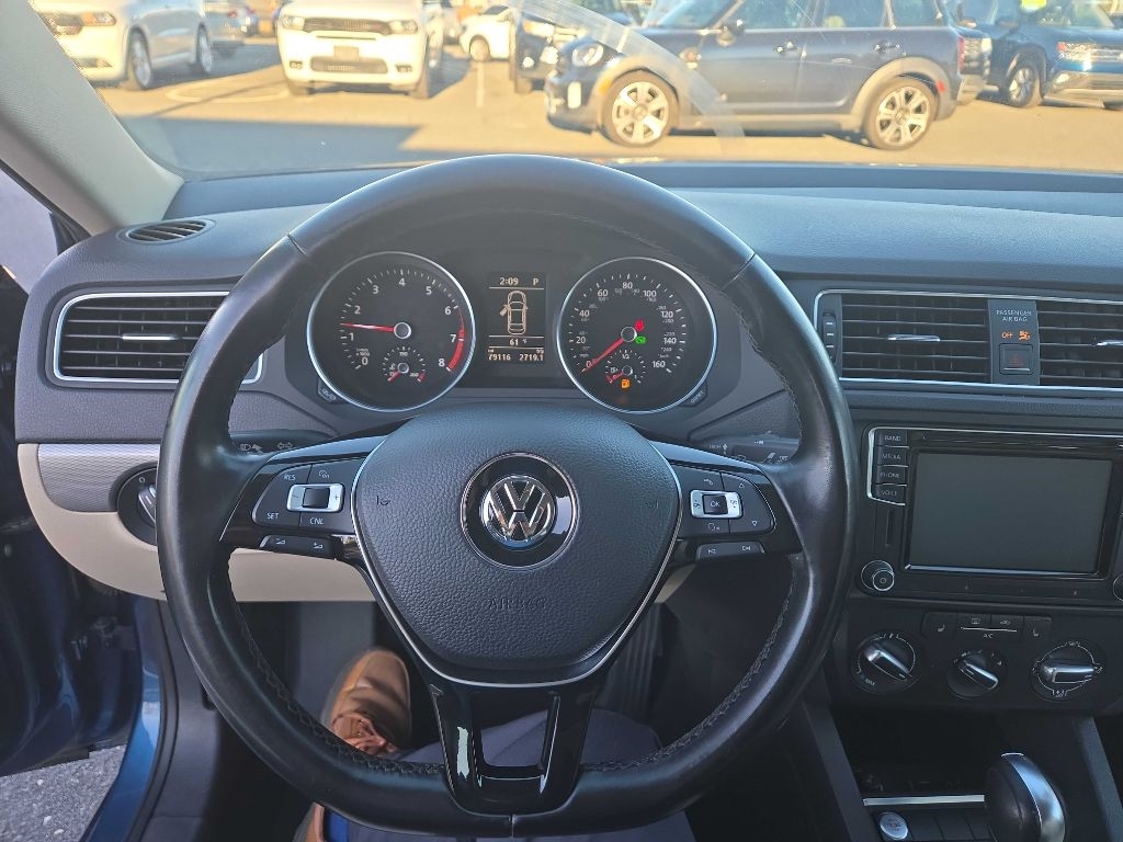 Volkswagen Jetta  2017