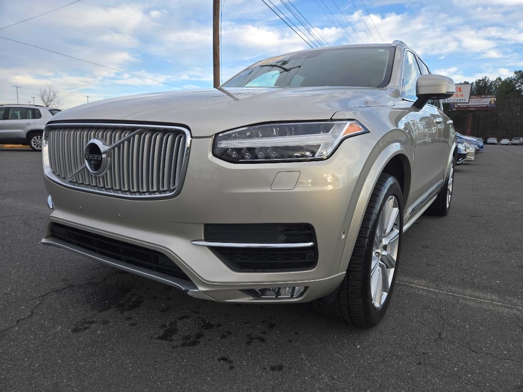 2016 Volvo XC90 Inscription's photo