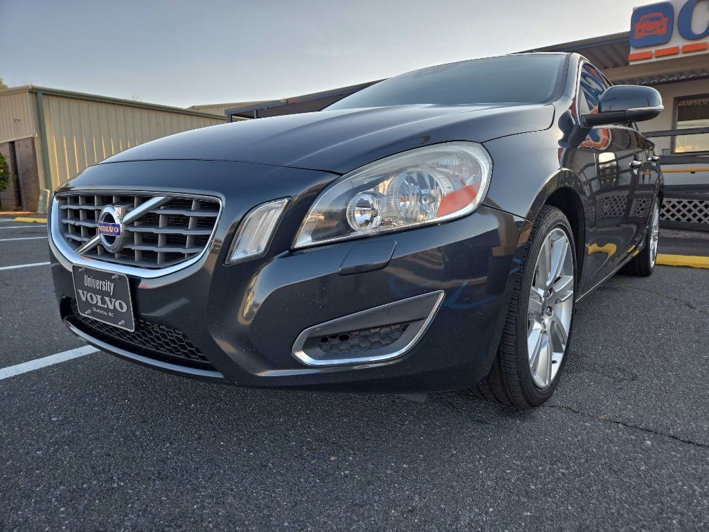 2013 Volvo S60 T5's photo