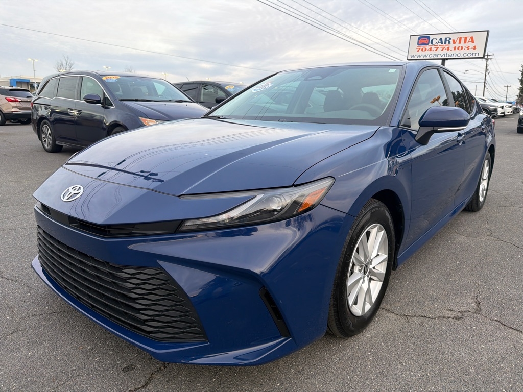 Toyota Camry Hybrid  2025