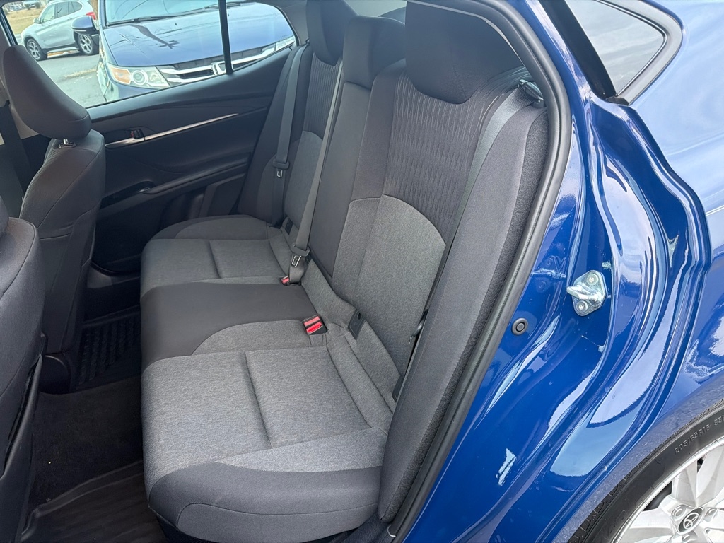 Toyota Camry Hybrid  2025