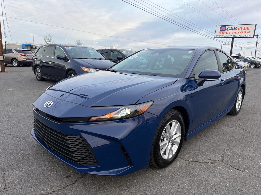 Toyota Camry Hybrid  2025