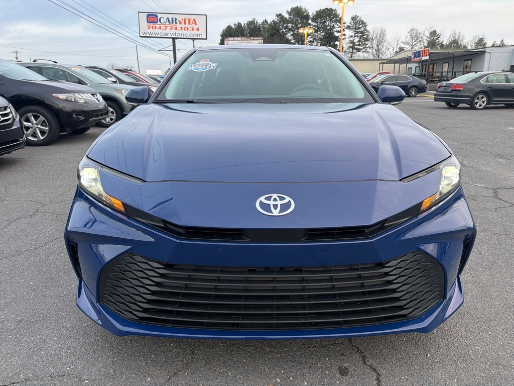 Toyota Camry Hybrid  2025