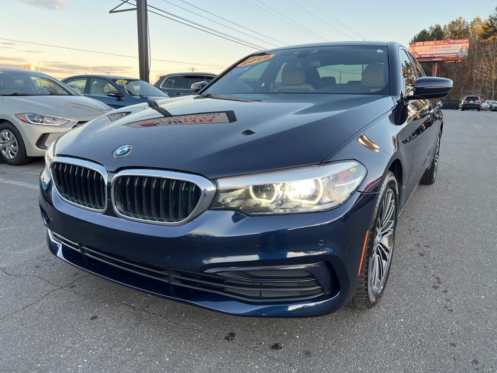 BMW 5-Series  2019