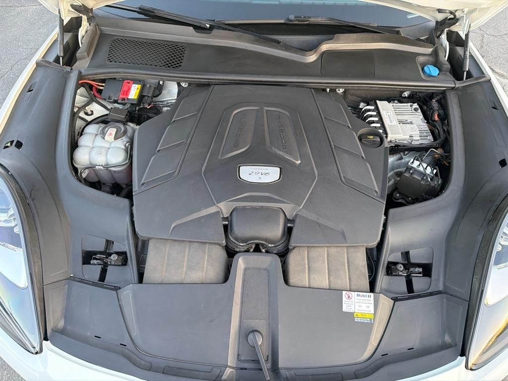 Porsche Cayenne  2022