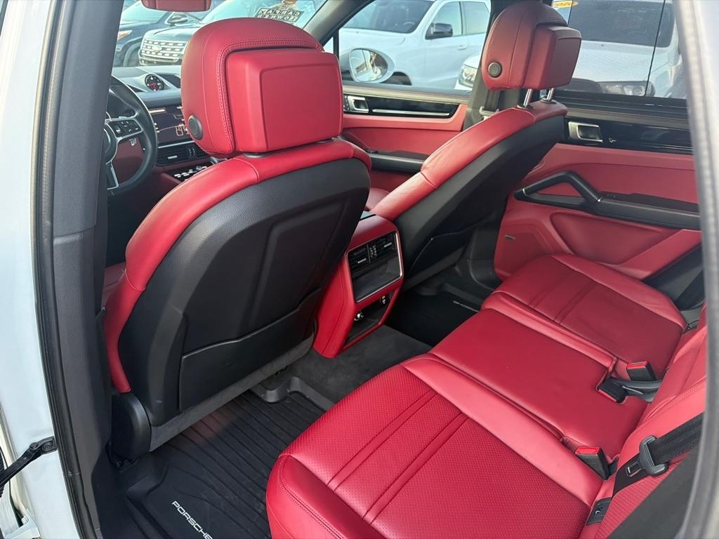 Porsche Cayenne  2022