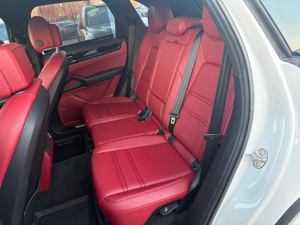 Porsche Cayenne  2022