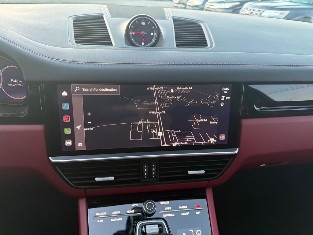 Porsche Cayenne  2022