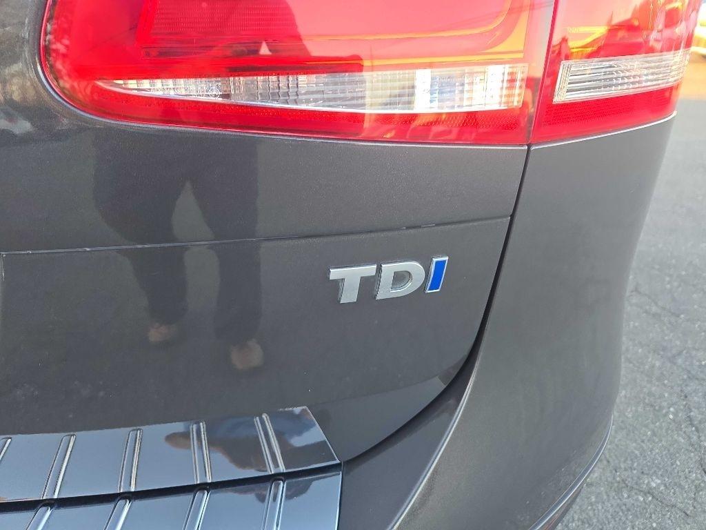 Volkswagen Touareg  2013