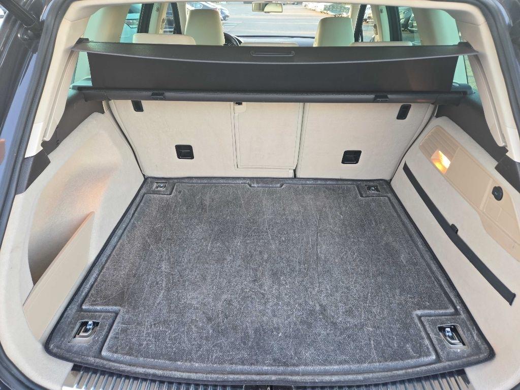 Volkswagen Touareg  2013