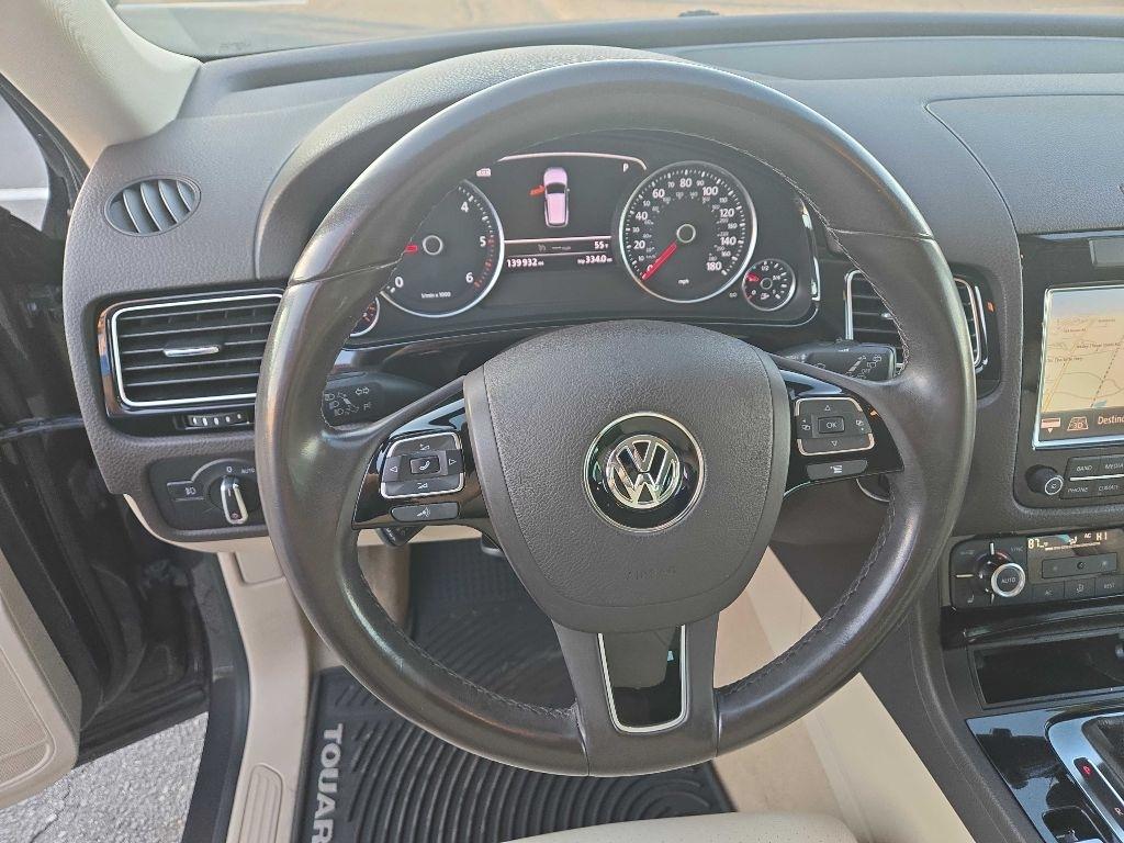 Volkswagen Touareg  2013