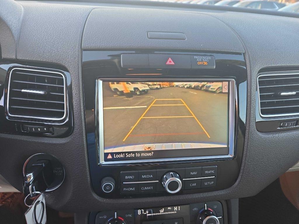 Volkswagen Touareg  2013