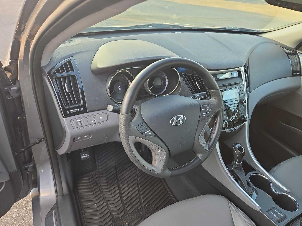 Hyundai Sonata  2013
