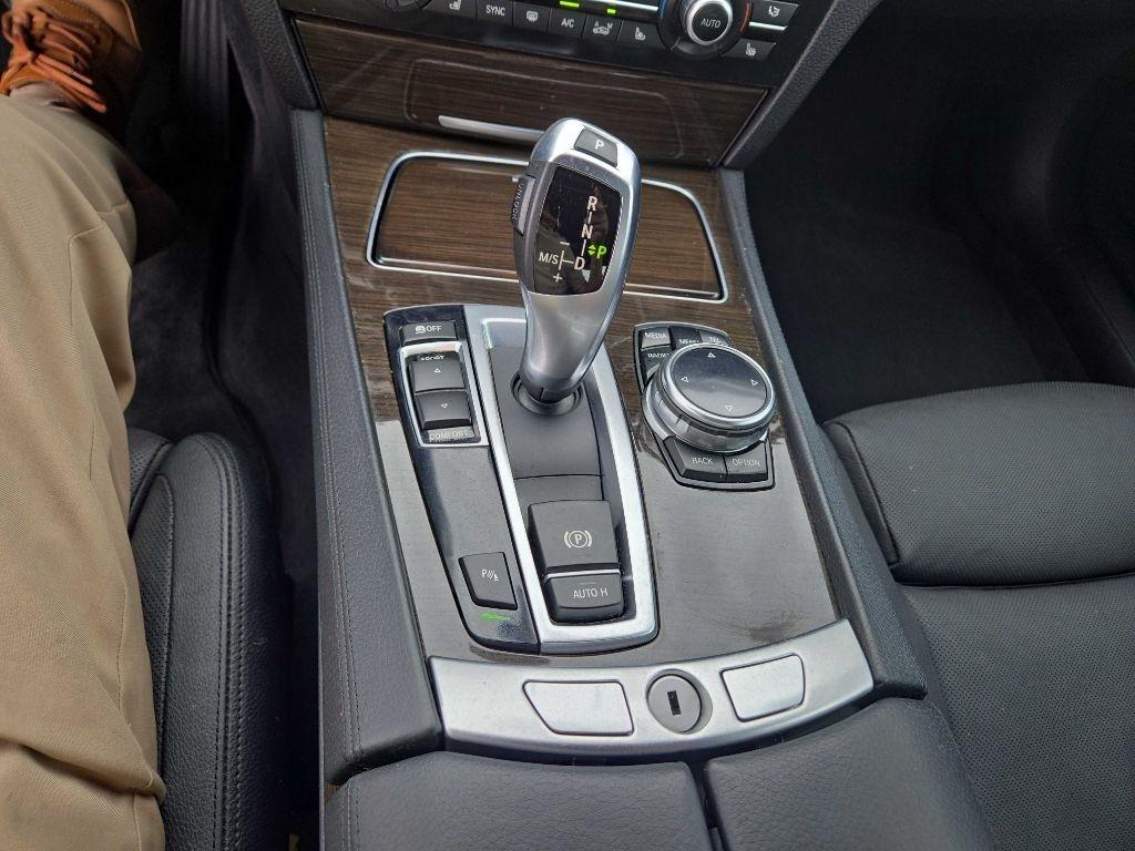 BMW 7-Series  2014