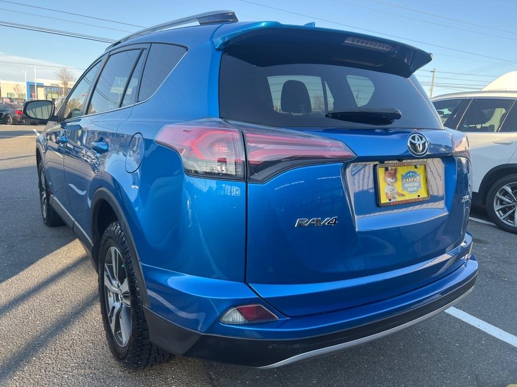 Toyota RAV4  2018