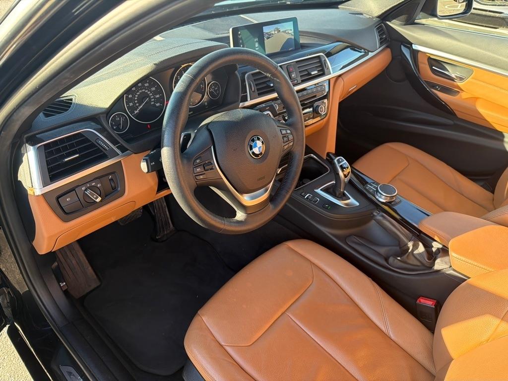 BMW 3-Series  2018