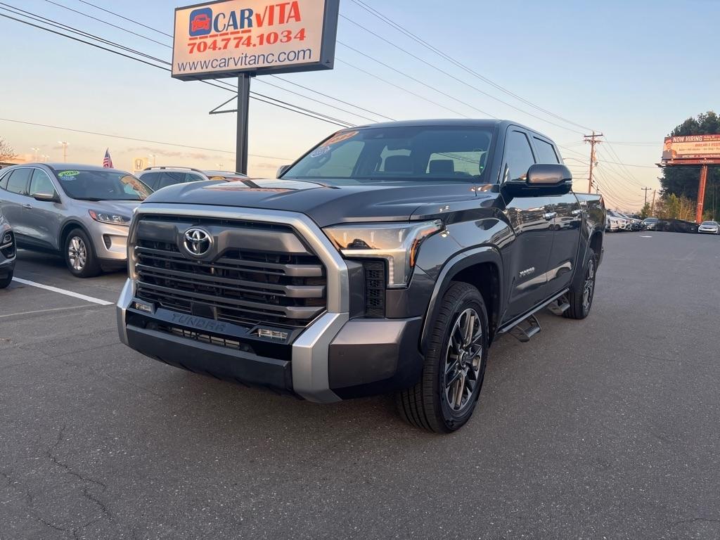 Toyota Tundra  2022