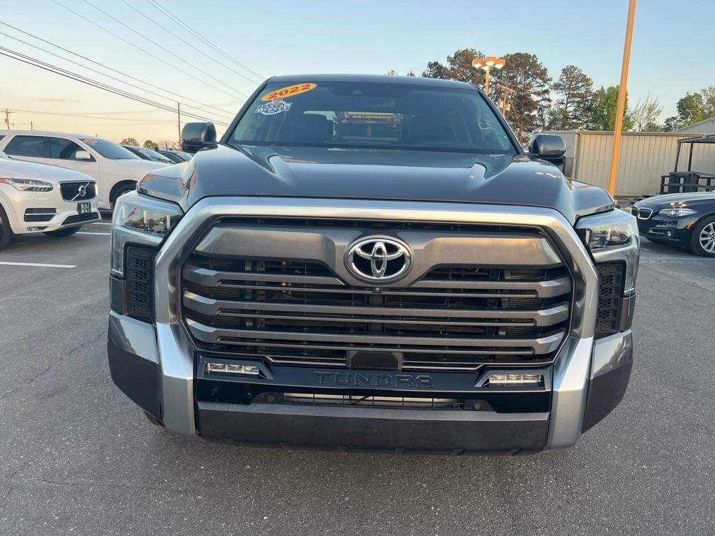 Toyota Tundra  2022