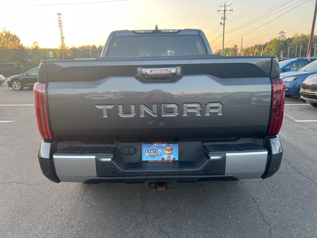 Toyota Tundra  2022