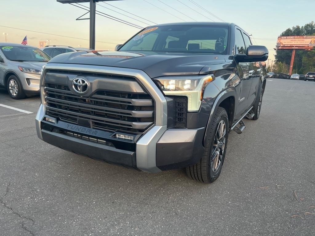 Toyota Tundra  2022