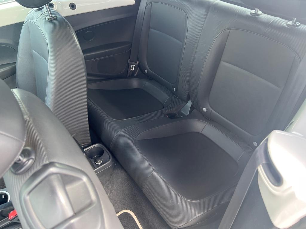 Volkswagen Beetle  2014