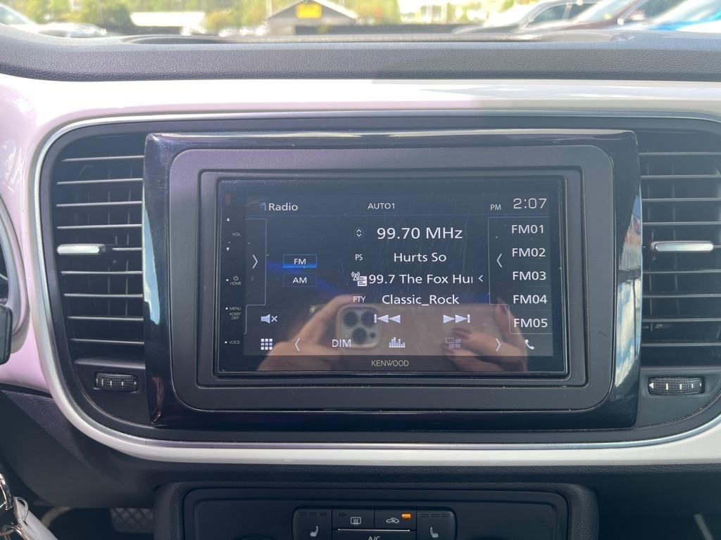 Volkswagen Beetle  2014