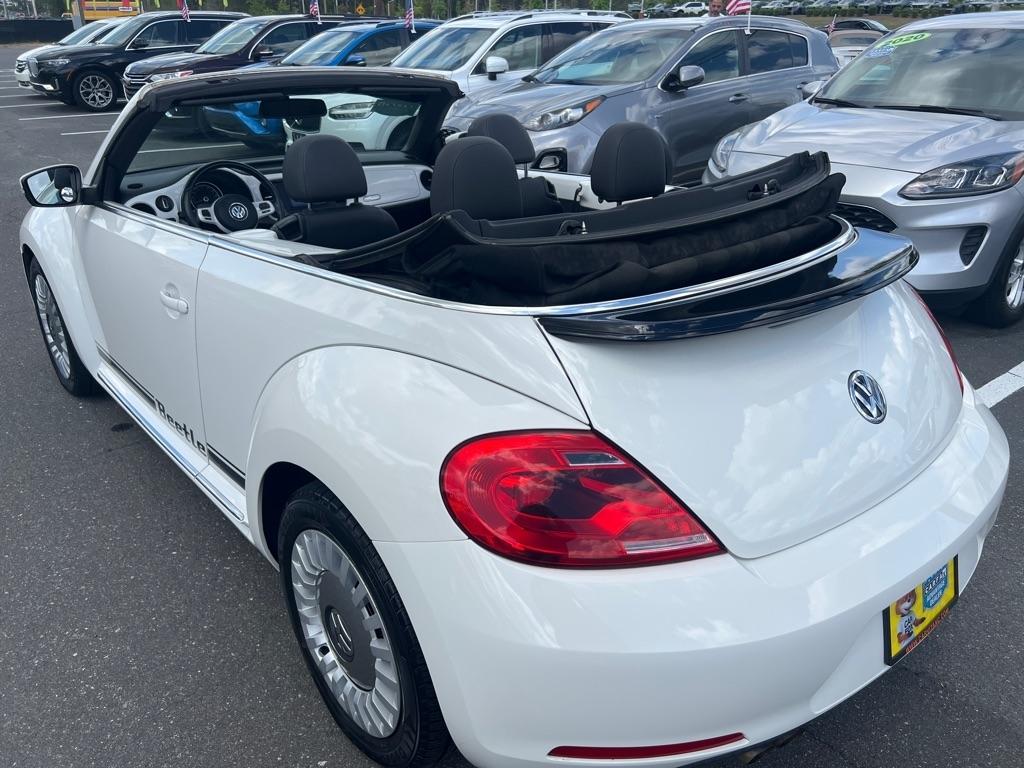 Volkswagen Beetle  2014